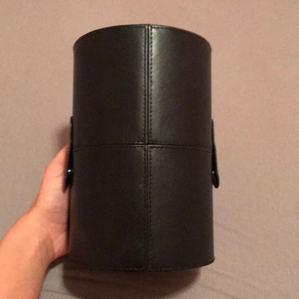 Large makeup brush case